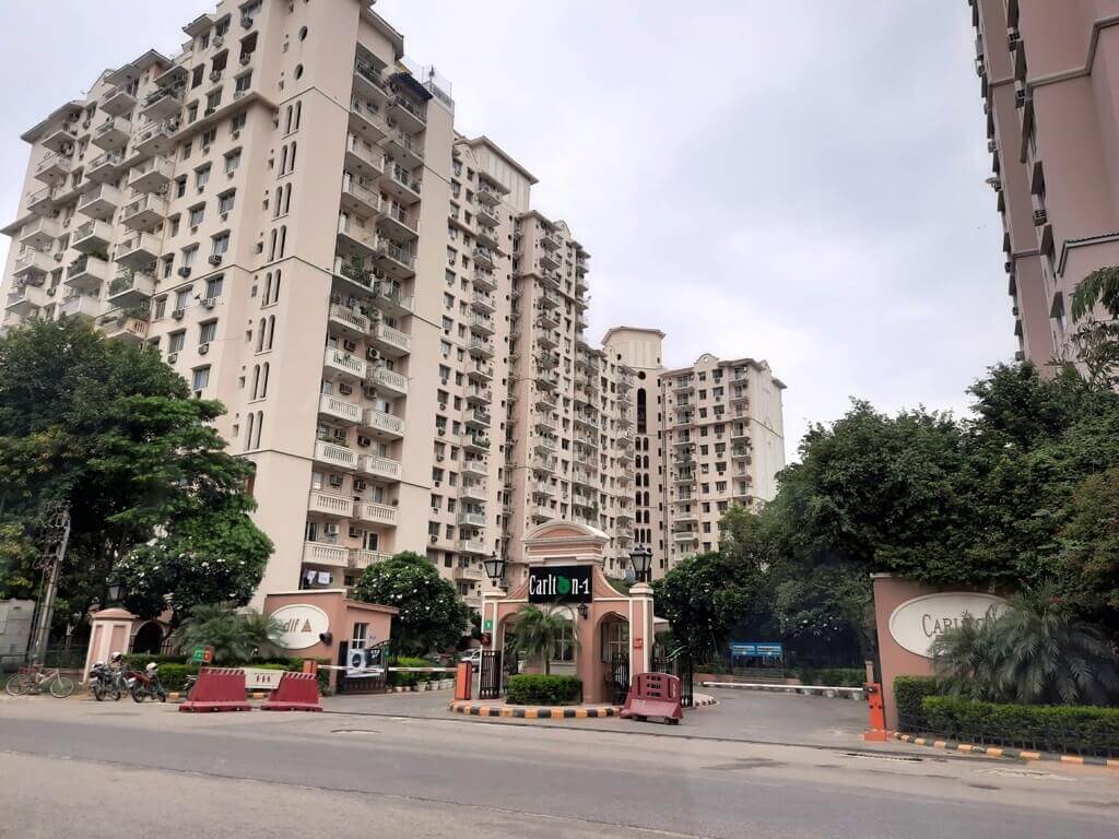 dlf-carlton-estate